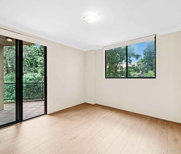 Light-Filled 3-Bedroom Ground Floor Apartment - Photo 5