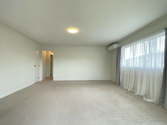Close to town centre - Photo 1