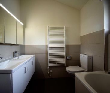 Renovated house in a quiet area - Photo 4