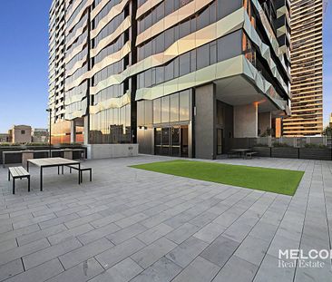 TWO BEDROOMS AT FULTON LANE – FURNISHED - Photo 6