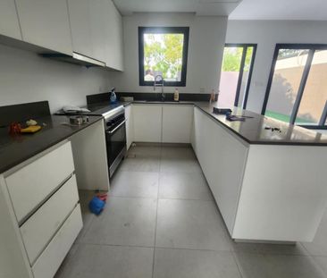 Charming 3 BR Townhouse in Sarab 2, Aljada - Family- - Photo 1