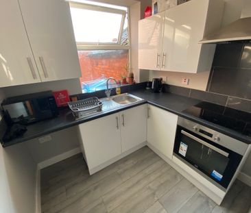 Nottingham Road, ILKESTON - Photo 5