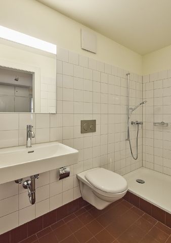 Altbauwohnung mit eigenem Kachelofen - Foto 3