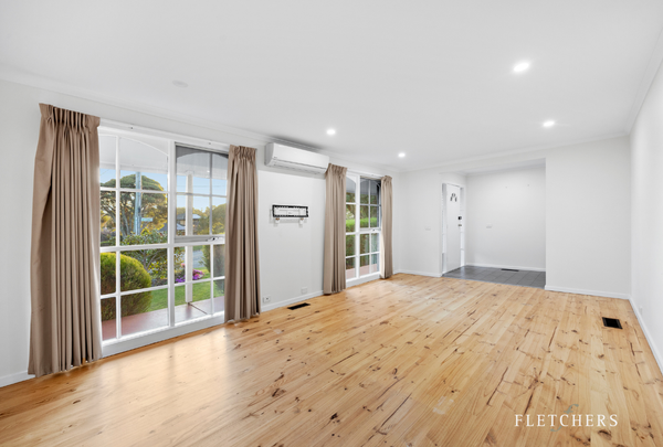 10 Lilian Parade, Ringwood VIC 3134 - House For Rent | Domain - Photo 1