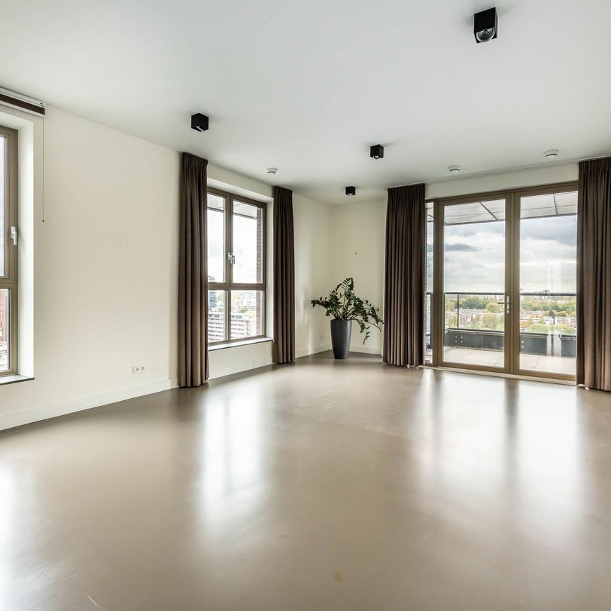 Te huur: Appartement Gustav Mahlerlaan 953 in Amsterdam - Photo 1