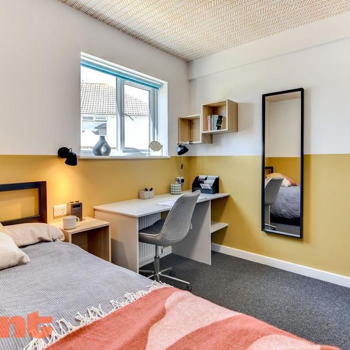 1 bedroom in a house share to rent - Photo 1