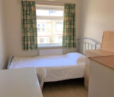 3 bedroom private hall to rent - Photo 5