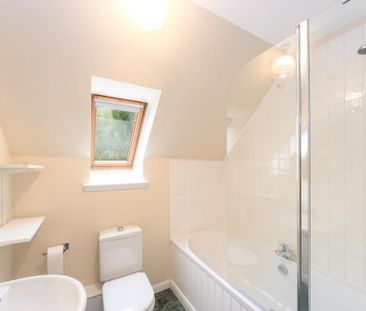 3 bedroom apartment to rent - Photo 4