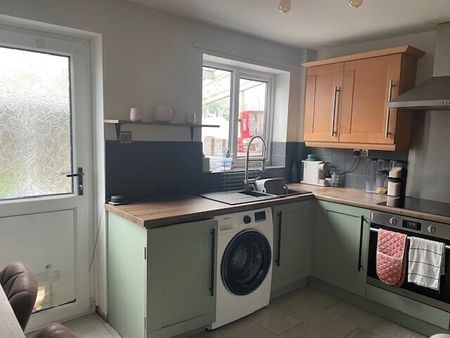 St Annes Drive, Worksop - Photo 5