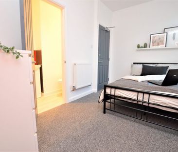 High Street, Gillingham - Photo 4