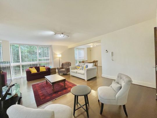 2 bedroom flat to rent - Photo 1