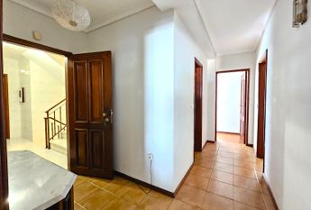 2 bedroom flat with balcony a stone's throw from Vageira Beach!