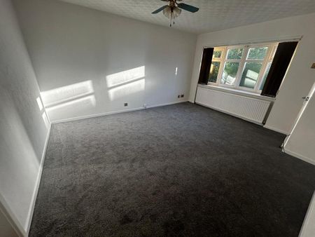 3 bedroom semi-detached house to rent - Photo 3