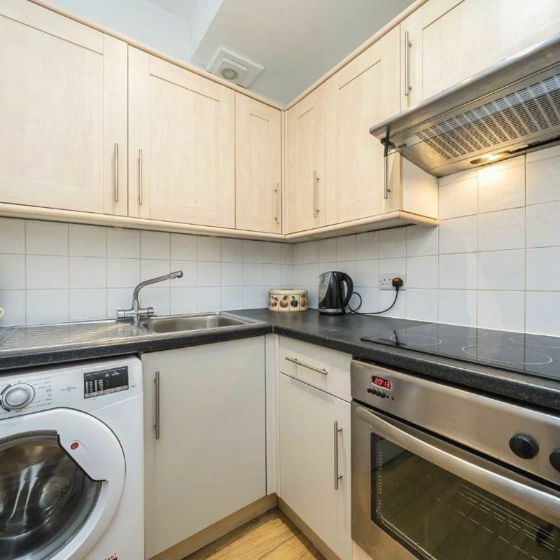 Kempsford Gardens, Earls Court, SW5 - Photo 1