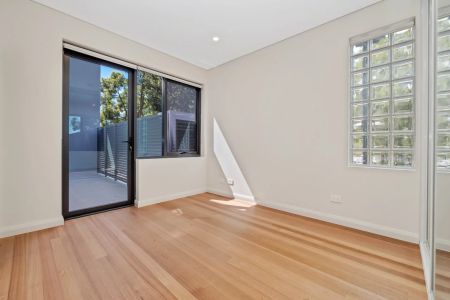 Unit 3/124 Crystal Street, Petersham. - Photo 4