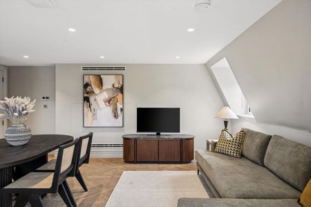 An elegant 2 bedroom apartment to rent in a newly renovated period building in Notting Hill, W2. - Photo 2