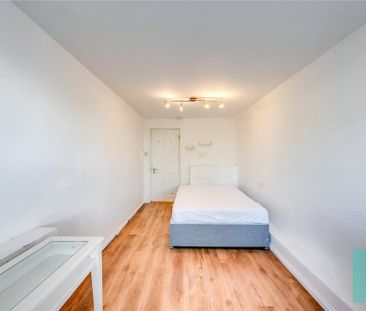 4 bedroom terraced house to rent - Photo 5