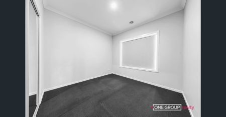 Beautiful Family Living in Prime Kalkallo Location - Photo 4