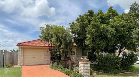 Charming 3-Bedroom Home in Secure Estate with Pool Access - Photo 5