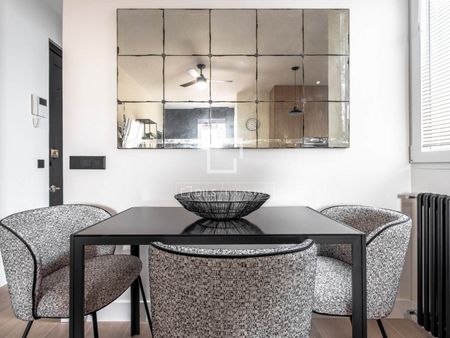 Excellent 1 Bedroom penthouse for rent in Retiro, Madrid - Photo 4