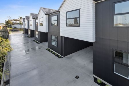 Near New, Bills Included! - Photo 2