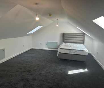 1 bedroom in a house share to rent - Photo 3