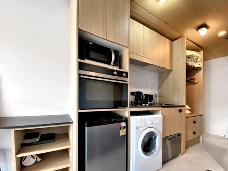 Welcome to apartment 101A in Vedado Apartments. - Photo 3