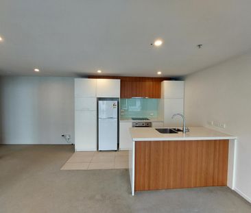 2 LARGE Bedroom unit @ Dockside include a secure carpark. - Photo 4