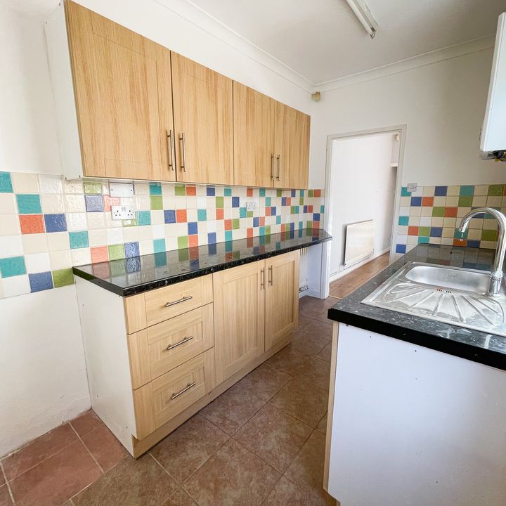 2 bed terraced house to rent in Mace Street, Stoke-on-Trent, Staffordshire - Photo 1