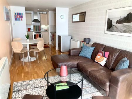 2 bedroom flat to rent - Photo 3