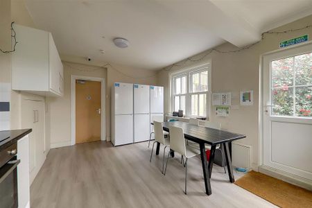 7 bedroom house share to rent - Photo 3