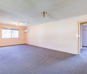 4 BED + SEPARATE ROOM WITH OWN KITCHENETTE & 2ND BATHROOM - Photo 2