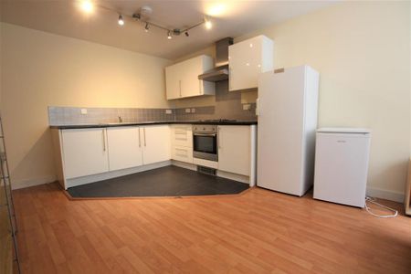 2 bedroom apartment to rent - Photo 4