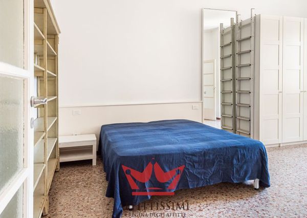 Rif. 772 | bilocale con balcone con vista sulla darsena.