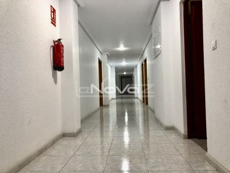 Cozy apartment with two bedrooms. Torrevieja, calle del Huerto, - Photo 2