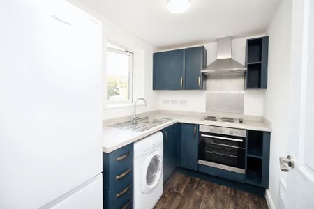 2 bed apartment to rent in Prescott Street, Manchester, M28 - Photo 5