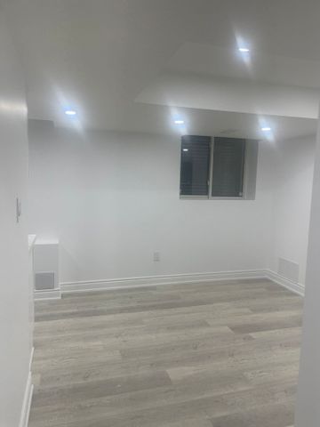 For Lease - 1569 Pennel Drive, Oshawa, Ontario - Photo 5