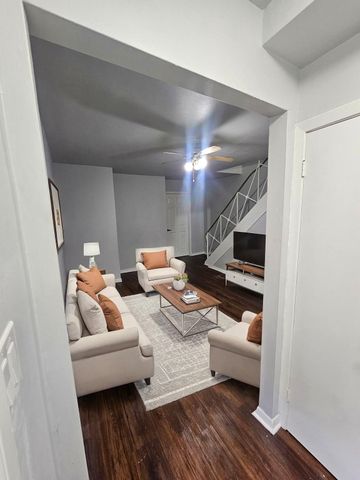 For Lease - 302 Westcourt Place, Waterloo, Ontario - Photo 2