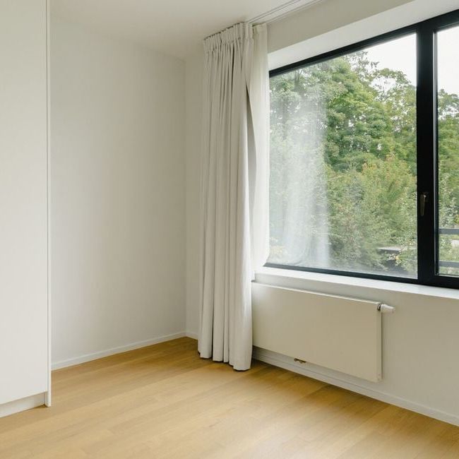 Woning te huur in Ukkel voor € 3.400 met 3 slaapkamers - Photo 1