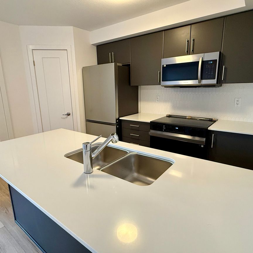 For Lease - 940 St David Street Unit# 93, Centre Wellington, Ontario - Photo 1