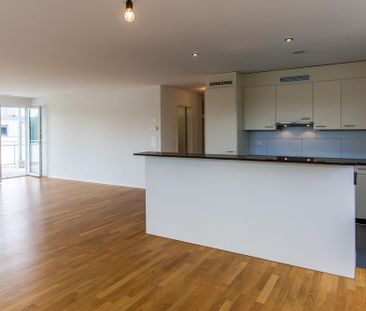 Helle 3.5-Zimmer-Wohnung mit gedecktem Balkon - Foto 3