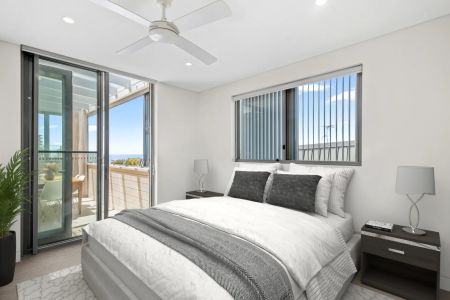 Penthouse Apartment with Superb Entertainer's Terrace & Spectacular Ocean Views - Photo 3