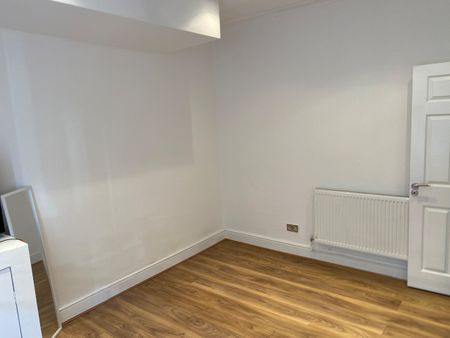 2 Bed Terraced House, Hovis Street, M11 - Photo 2