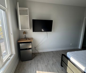 240 Blackburn - Photo 5