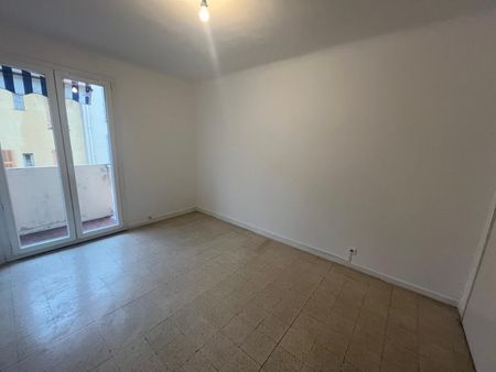Location Appartement 3 pièces 51m² NICE 06300 - Photo 2