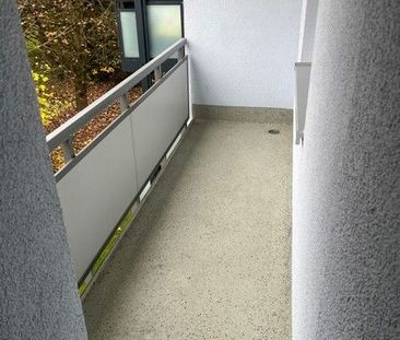 Tolle 3 - Zimmer Wohnung mit Balkon in modernisierter Wohnanlage! - Photo 1