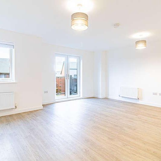 Joseph Crescent, Shirley, B90 - Photo 1