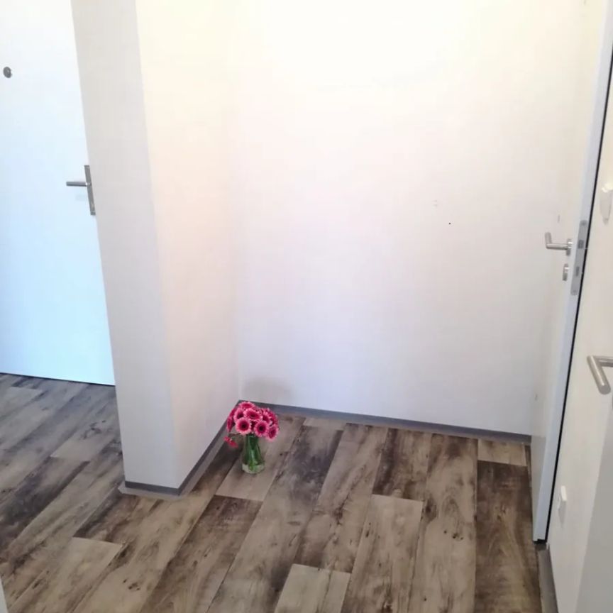 Pronájem bytu 2+kk 44 m² - Fotografie 1
