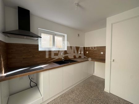 Location Appartement 4 pièces 89m² SETE 34200 - Photo 3