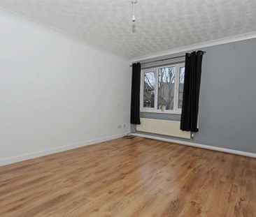2 bedroom semi-detached house to rent - Photo 6
